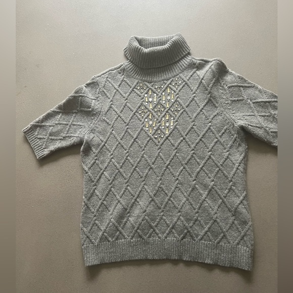 The Limited vintage short sleeve sweater with jewels. Size M - Picture 1 of 3